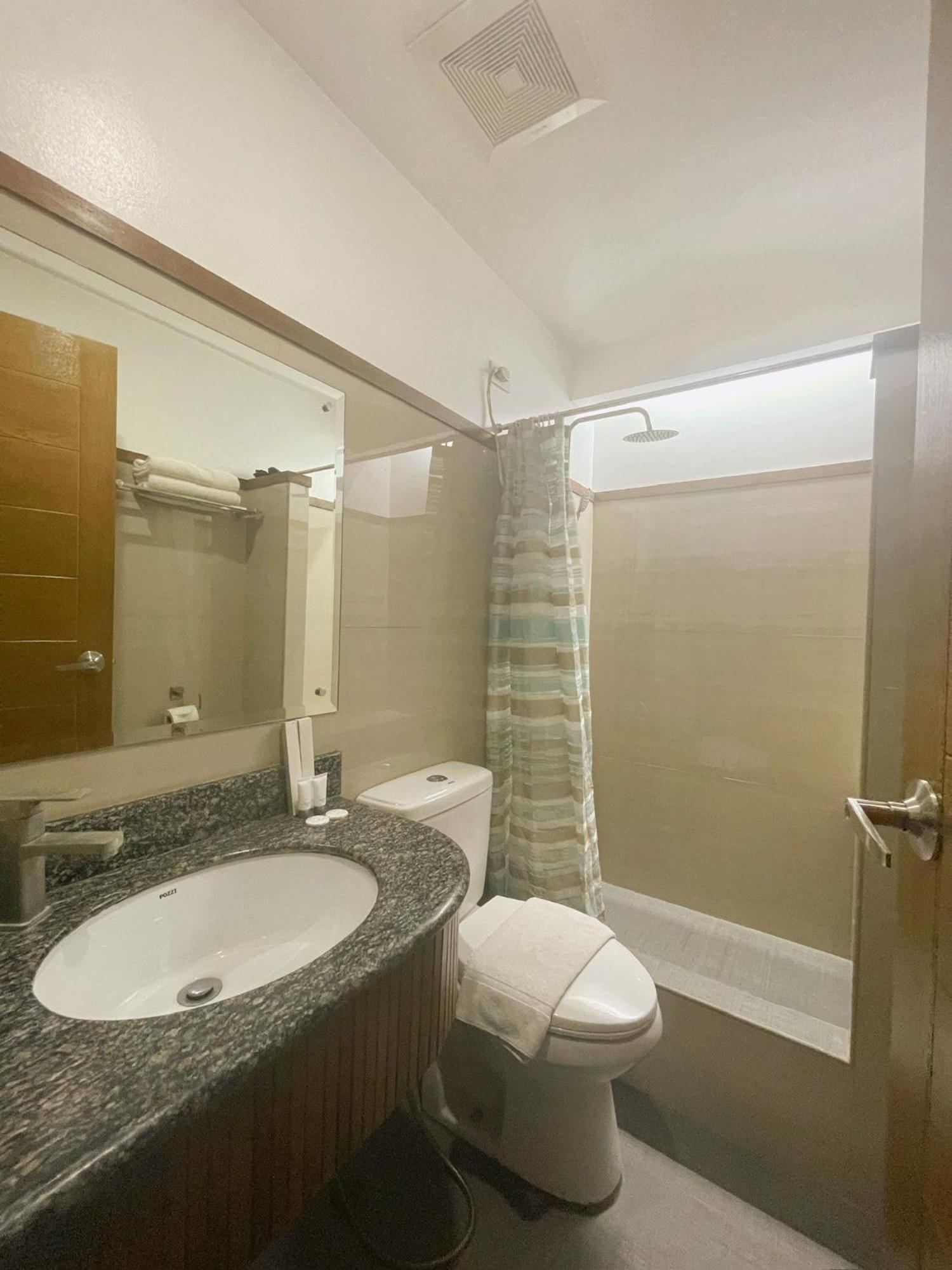 Soleo Inn Baguio City Екстер'єр фото