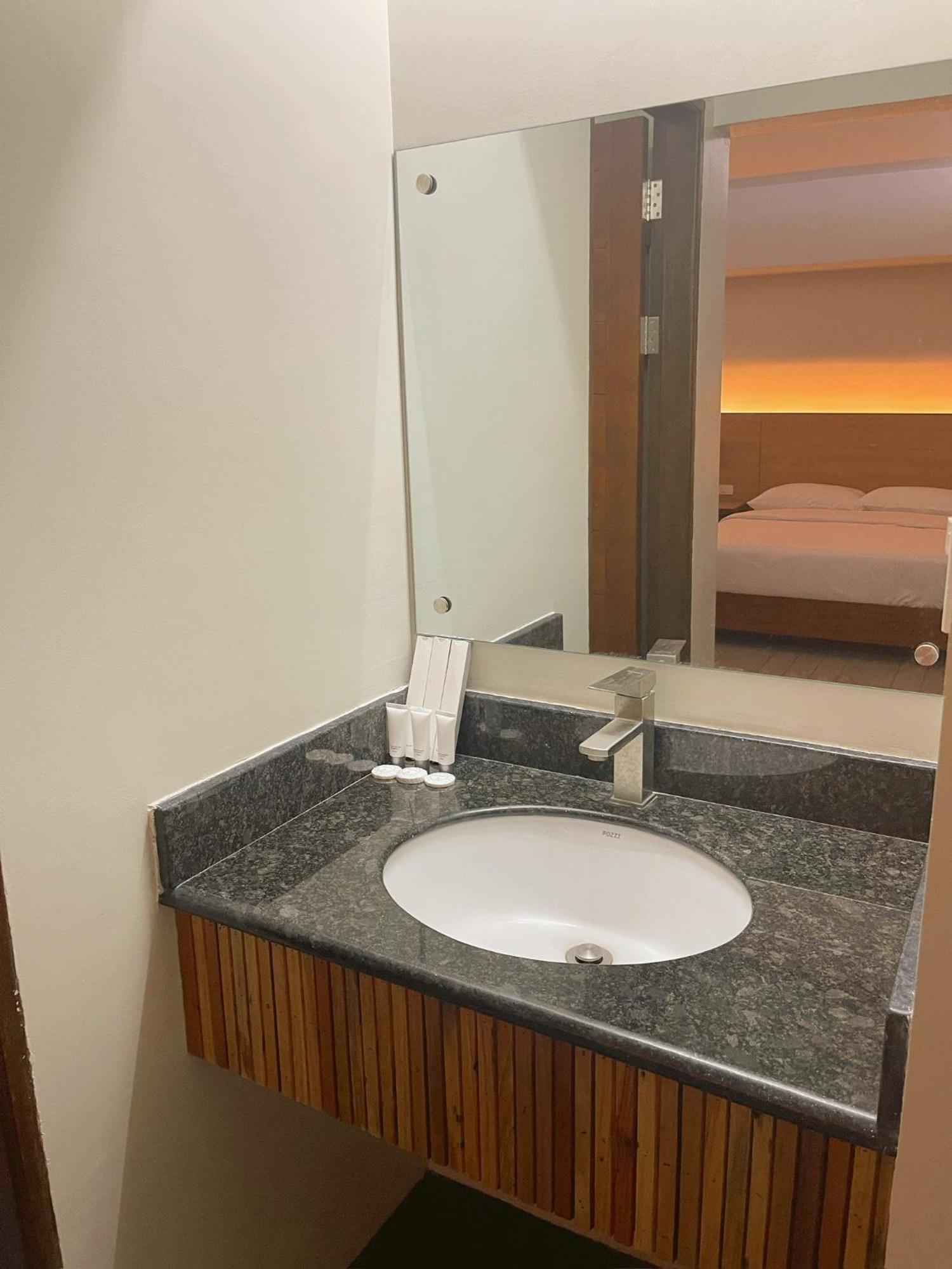 Soleo Inn Baguio City Екстер'єр фото